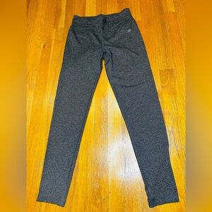 VOGO Athletica Gray Ribbed Leggings | Size S